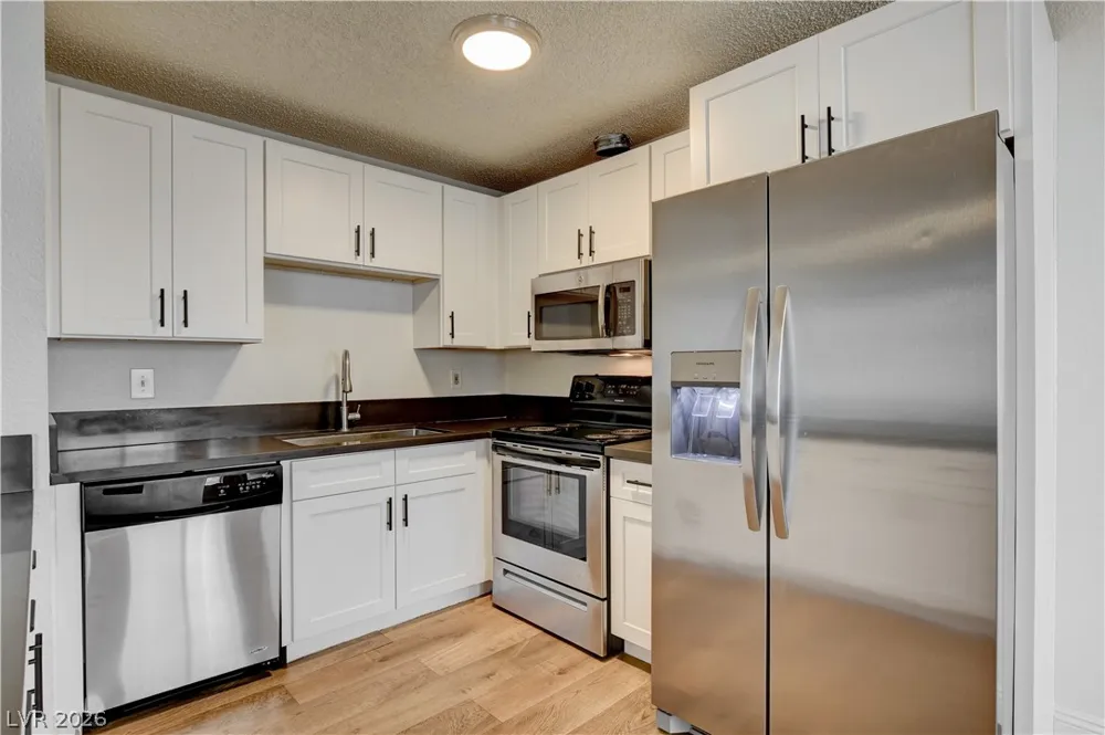 2713 Beaver Creek Court #102 Las Vegas, NV 89117