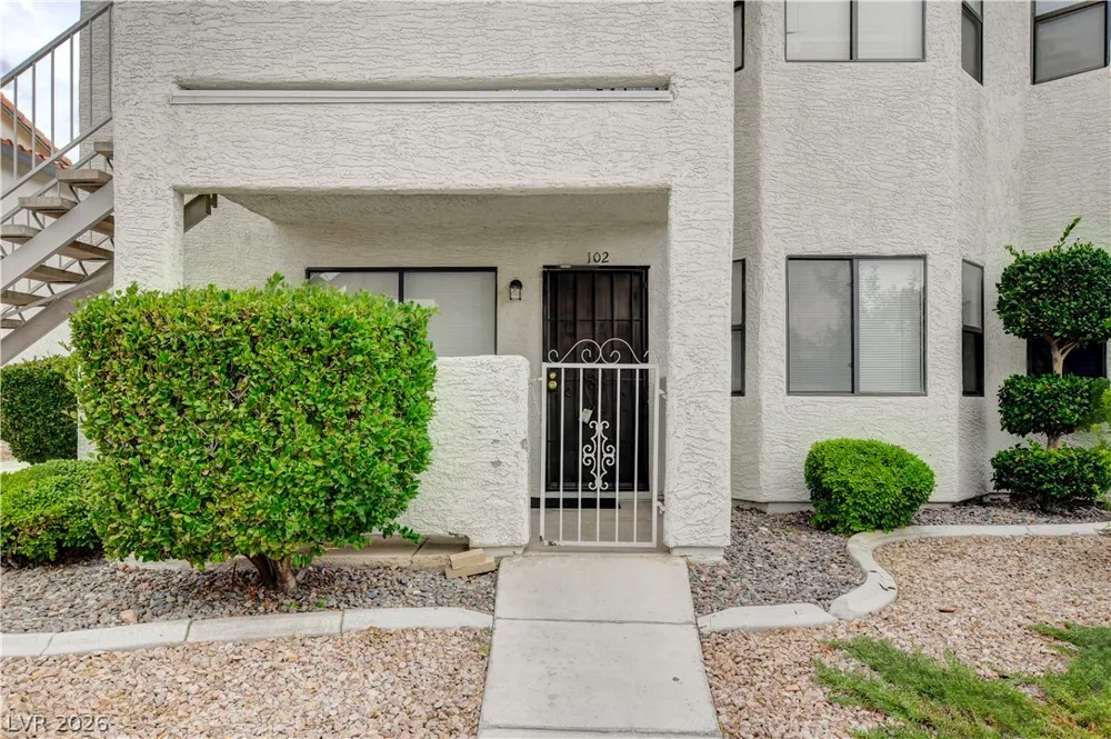 2713 Beaver Creek Court #102 Las Vegas, NV 89117