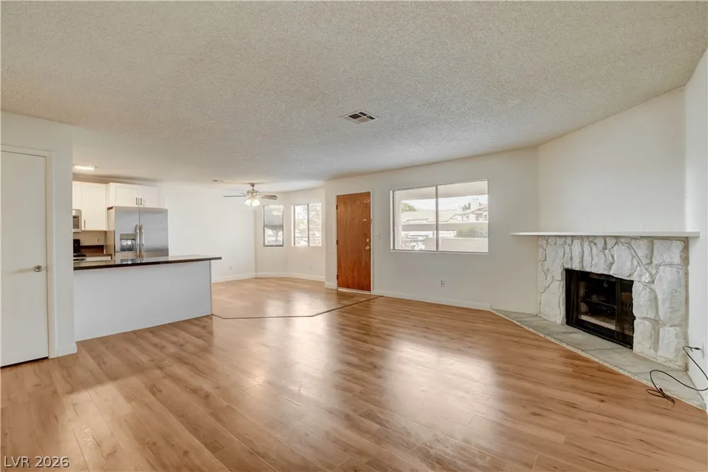 2713 Beaver Creek Court #102 Las Vegas, NV 89117