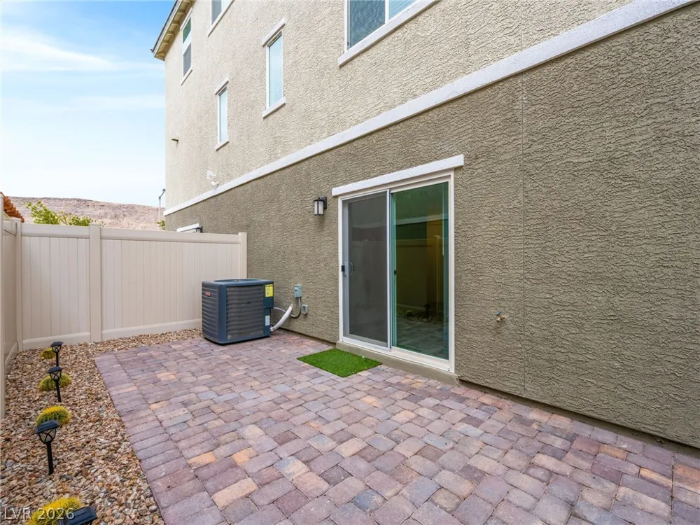6888 Prairie Pearl Street Las Vegas, NV 89148