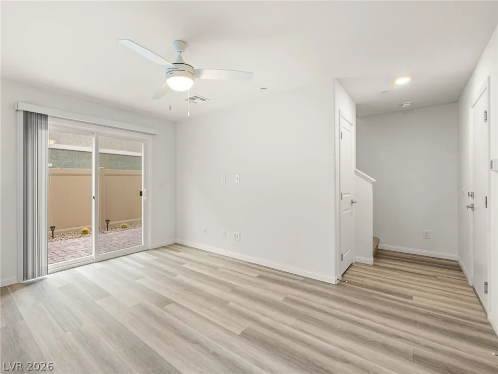 6888 Prairie Pearl Street Las Vegas, NV 89148