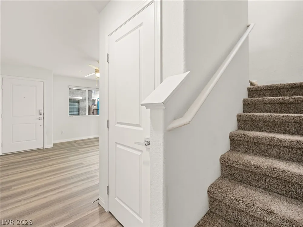 6888 Prairie Pearl Street Las Vegas, NV 89148