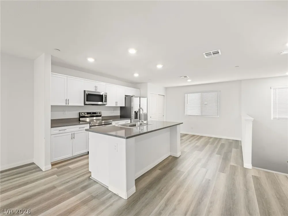 6888 Prairie Pearl Street Las Vegas, NV 89148
