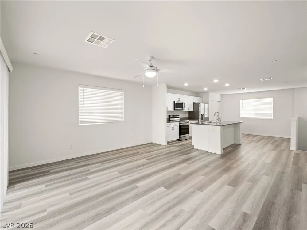 6888 Prairie Pearl Street Las Vegas, NV 89148