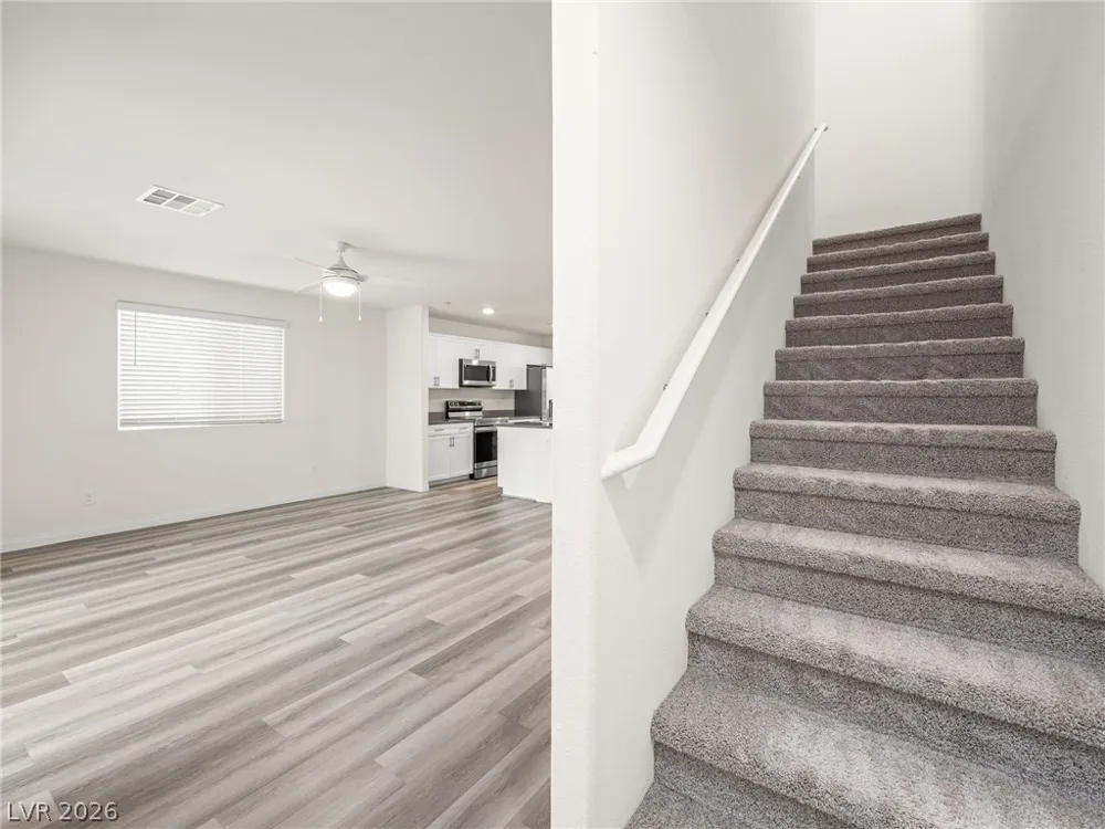 6888 Prairie Pearl Street Las Vegas, NV 89148