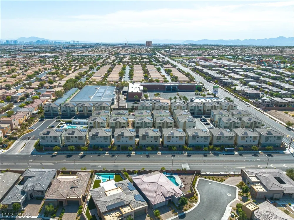 6888 Prairie Pearl Street Las Vegas, NV 89148