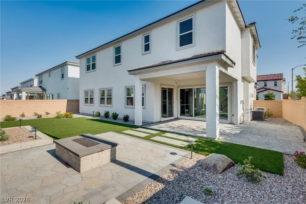 10226 Pleasant Knoll Avenue Las Vegas, NV 89166