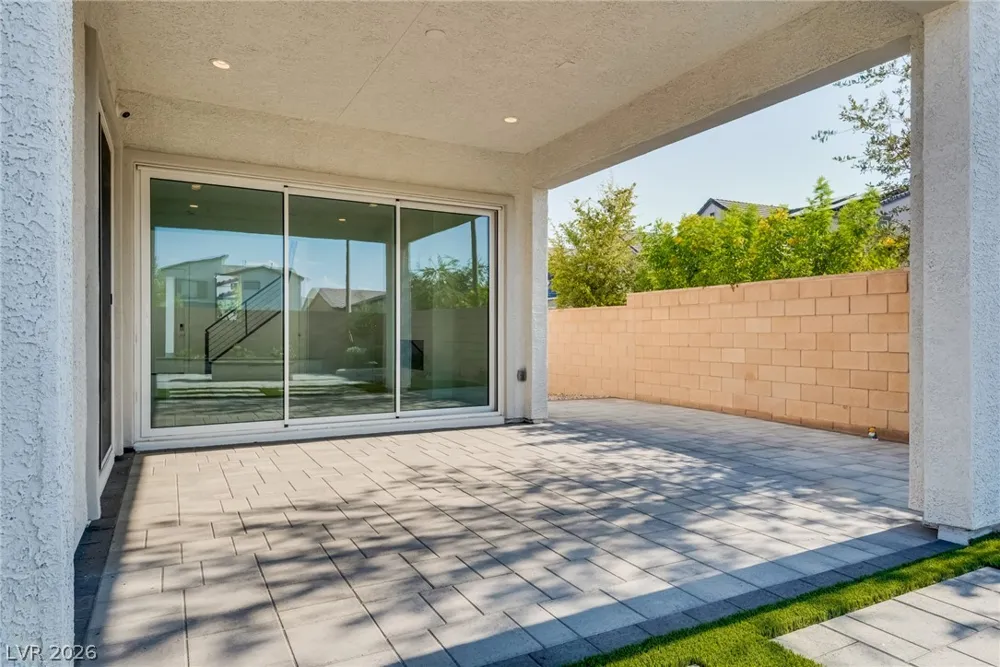 10226 Pleasant Knoll Avenue Las Vegas, NV 89166