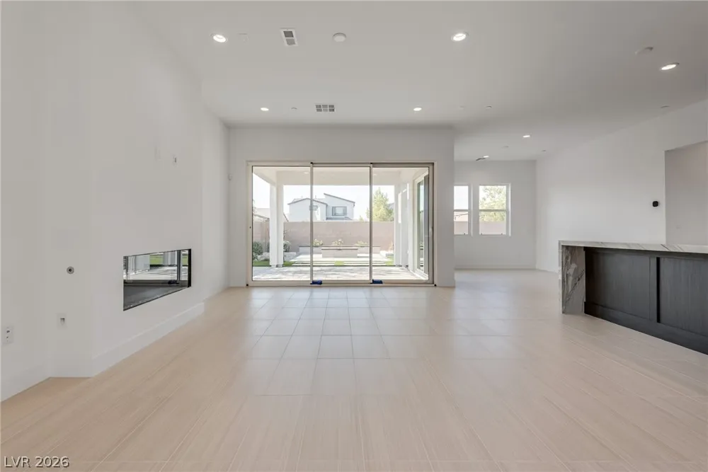 10226 Pleasant Knoll Avenue Las Vegas, NV 89166