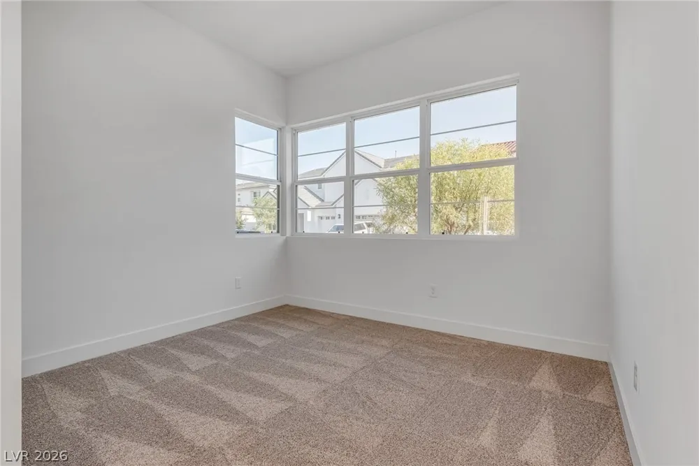 10226 Pleasant Knoll Avenue Las Vegas, NV 89166