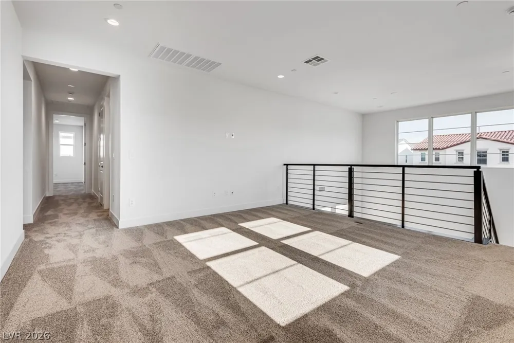 10226 Pleasant Knoll Avenue Las Vegas, NV 89166