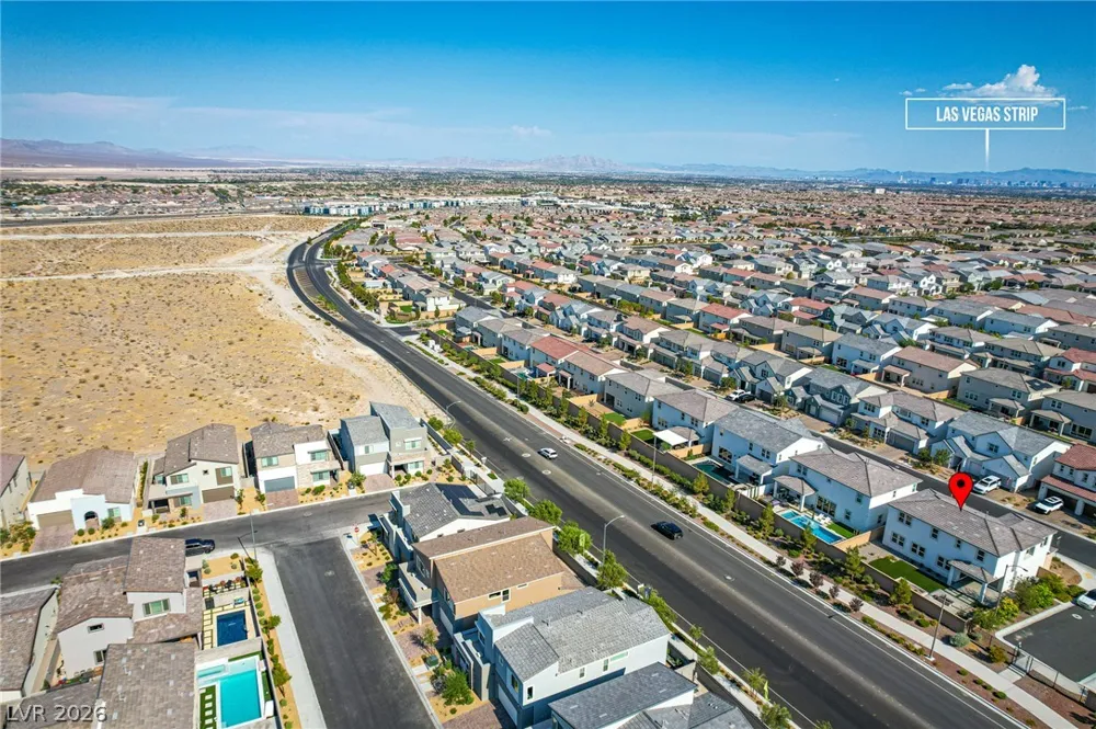 10226 Pleasant Knoll Avenue Las Vegas, NV 89166