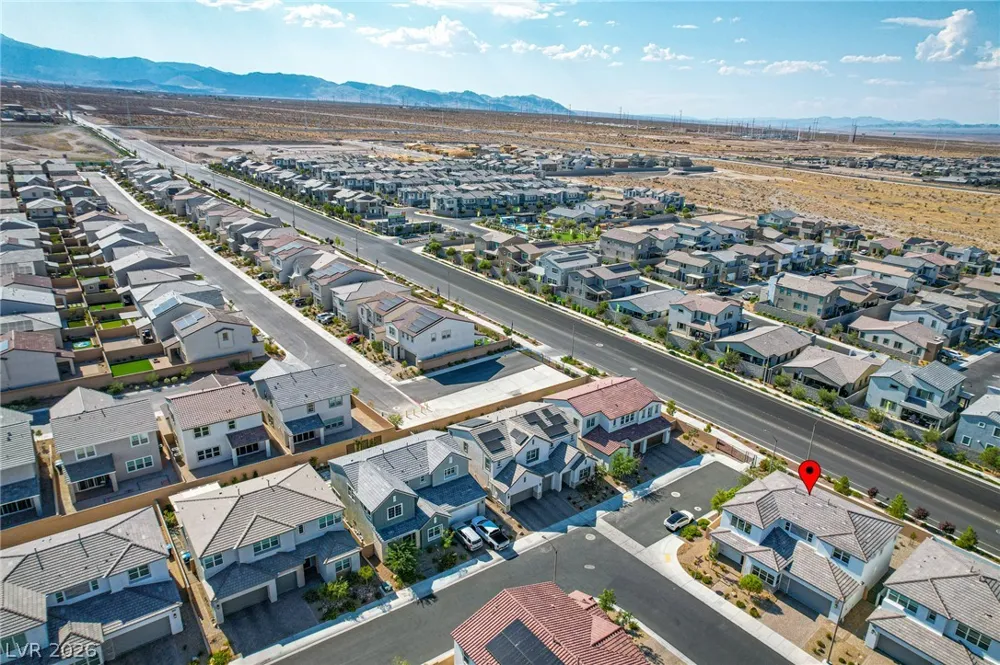 10226 Pleasant Knoll Avenue Las Vegas, NV 89166