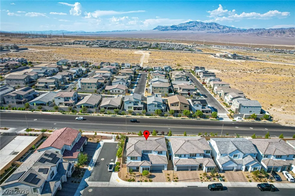10226 Pleasant Knoll Avenue Las Vegas, NV 89166