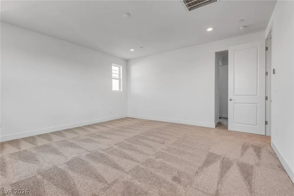 10226 Pleasant Knoll Avenue Las Vegas, NV 89166
