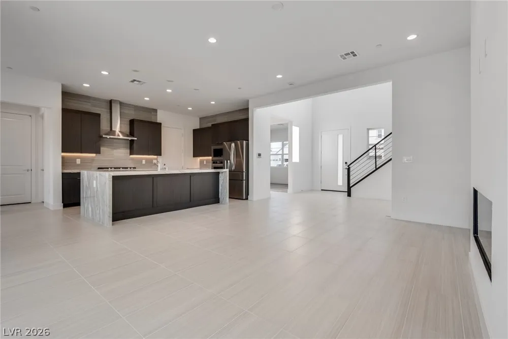 10226 Pleasant Knoll Avenue Las Vegas, NV 89166