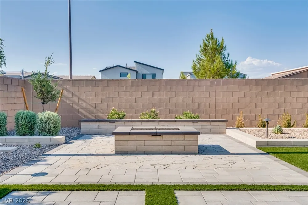 10226 Pleasant Knoll Avenue Las Vegas, NV 89166