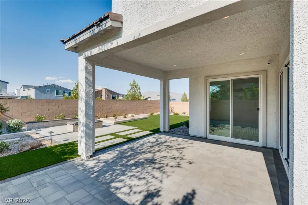 10226 Pleasant Knoll Avenue Las Vegas, NV 89166