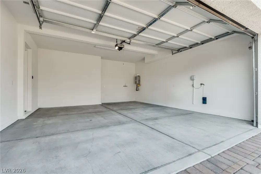 10226 Pleasant Knoll Avenue Las Vegas, NV 89166