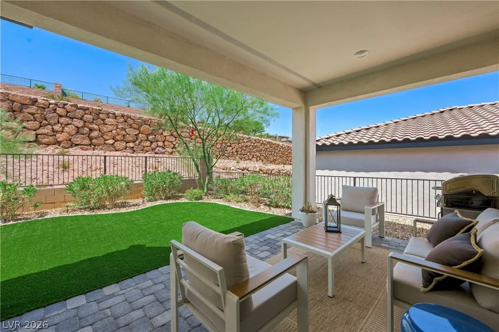 69 Stone Bluff Lane Henderson, NV 89011