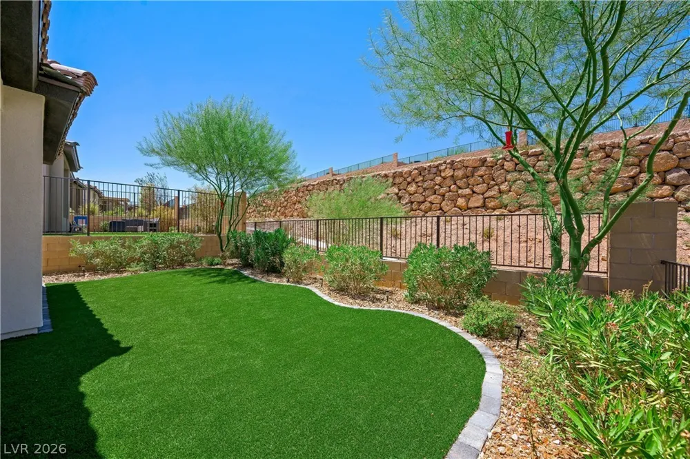 69 Stone Bluff Lane Henderson, NV 89011