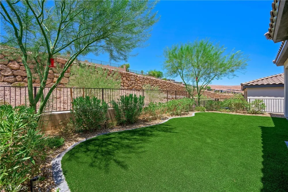 69 Stone Bluff Lane Henderson, NV 89011