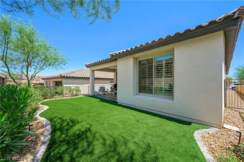 69 Stone Bluff Lane Henderson, NV 89011