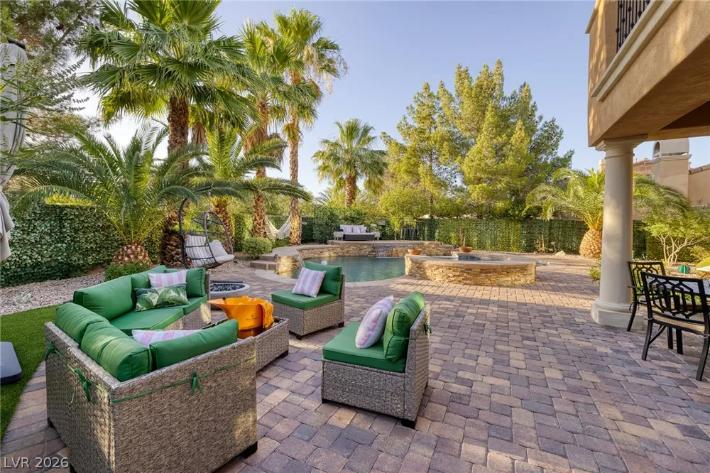 15 Benevolo Drive Henderson, NV 89011