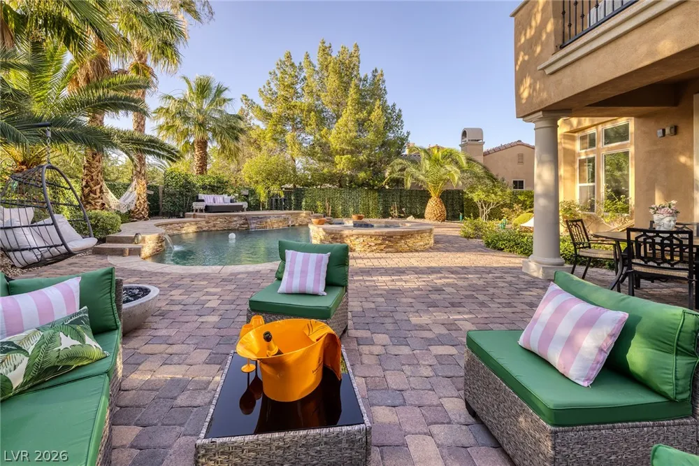 15 Benevolo Drive Henderson, NV 89011
