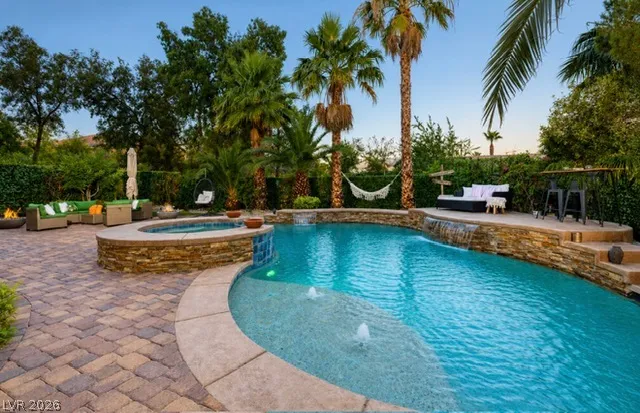 15 Benevolo Drive Henderson, NV 89011