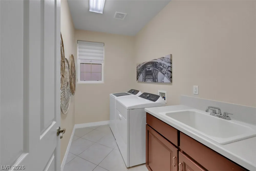 15 Avenida Fiori Henderson, NV 89011