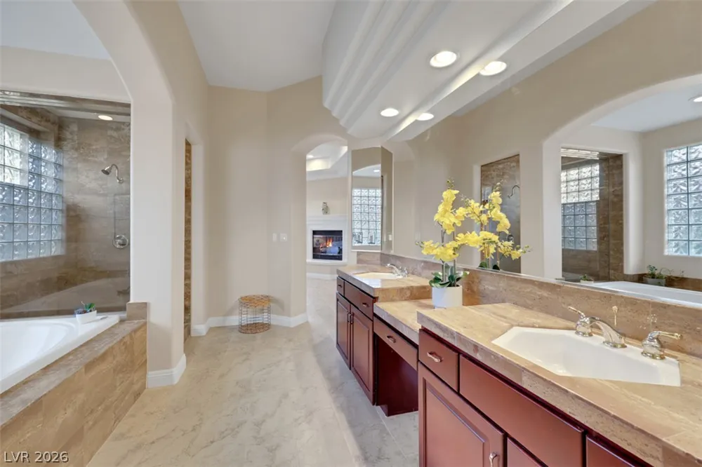 15 Avenida Fiori Henderson, NV 89011