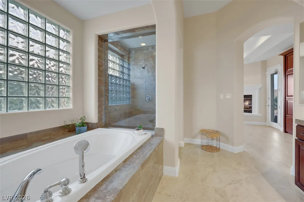 15 Avenida Fiori Henderson, NV 89011