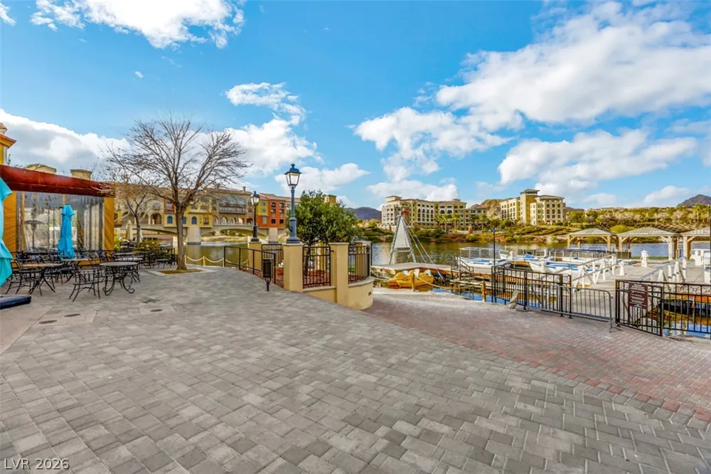 15 Avenida Fiori Henderson, NV 89011