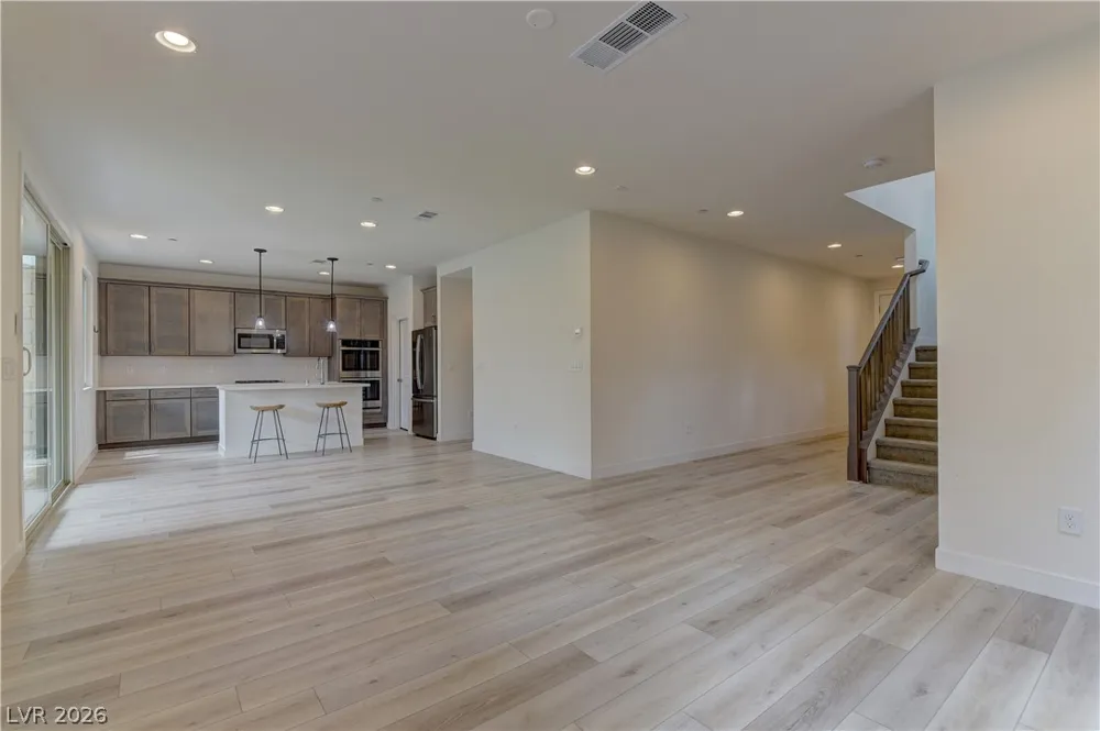 9901 Cullin Range Avenue Las Vegas, NV 89166