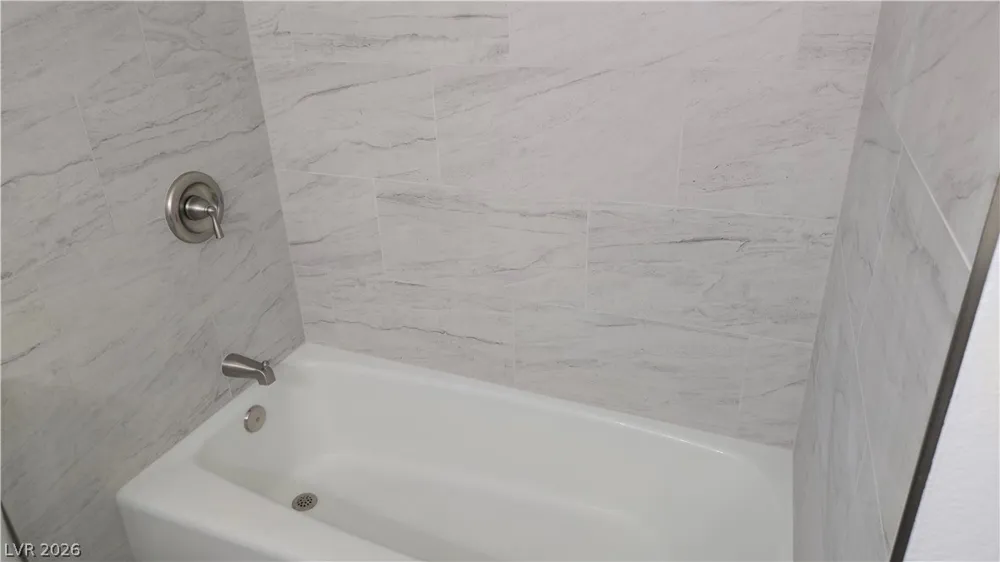 2373 Cardiff Lane #B Las Vegas, NV 89108