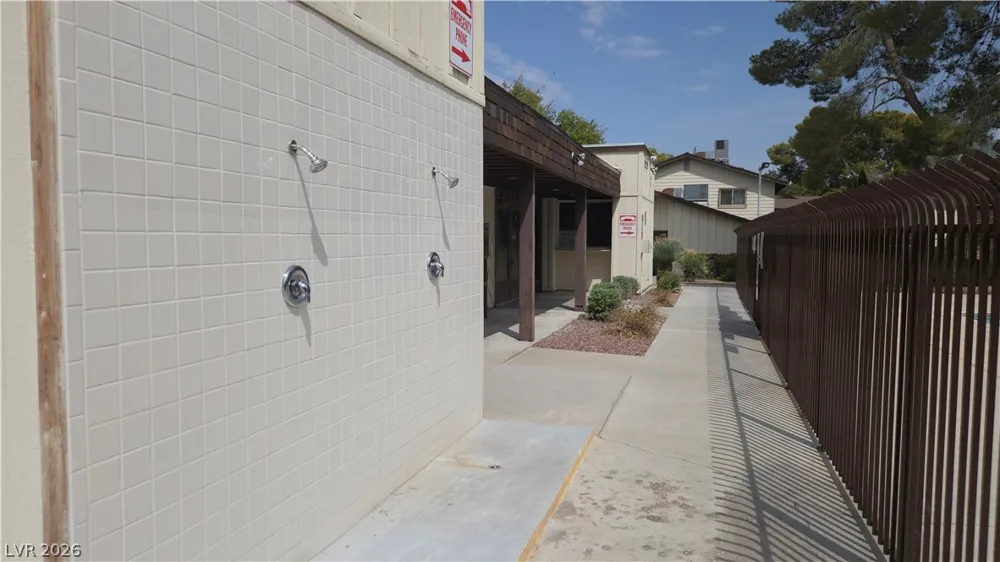 2373 Cardiff Lane #B Las Vegas, NV 89108