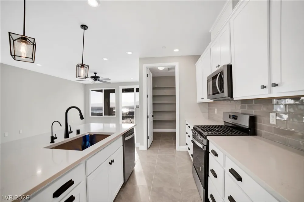 36 Stone Bluff Lane Henderson, NV 89011