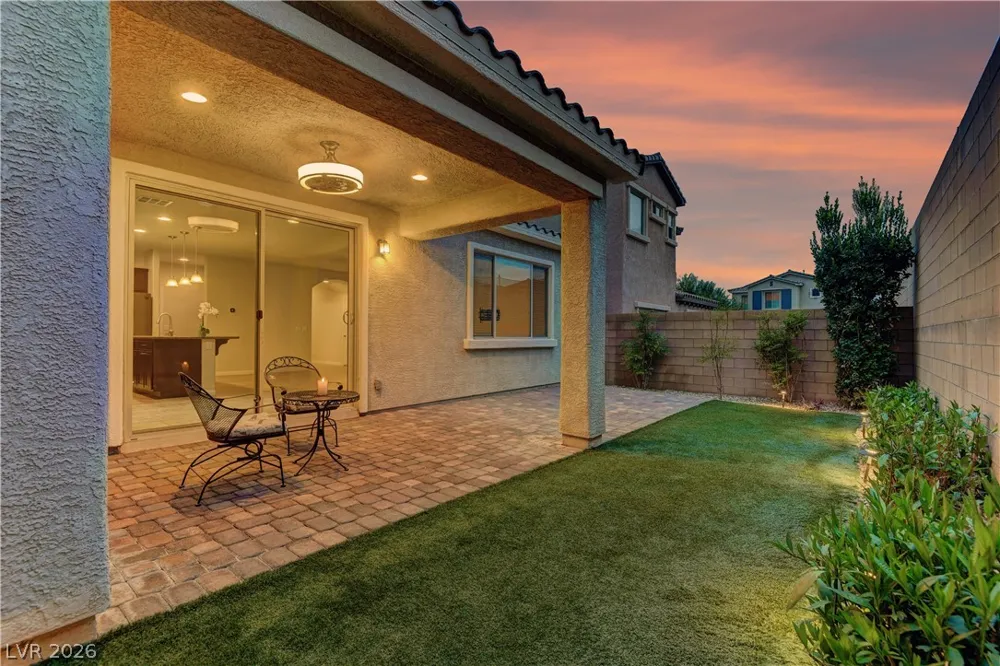 9667 Treeline Run Avenue Las Vegas, NV 89166