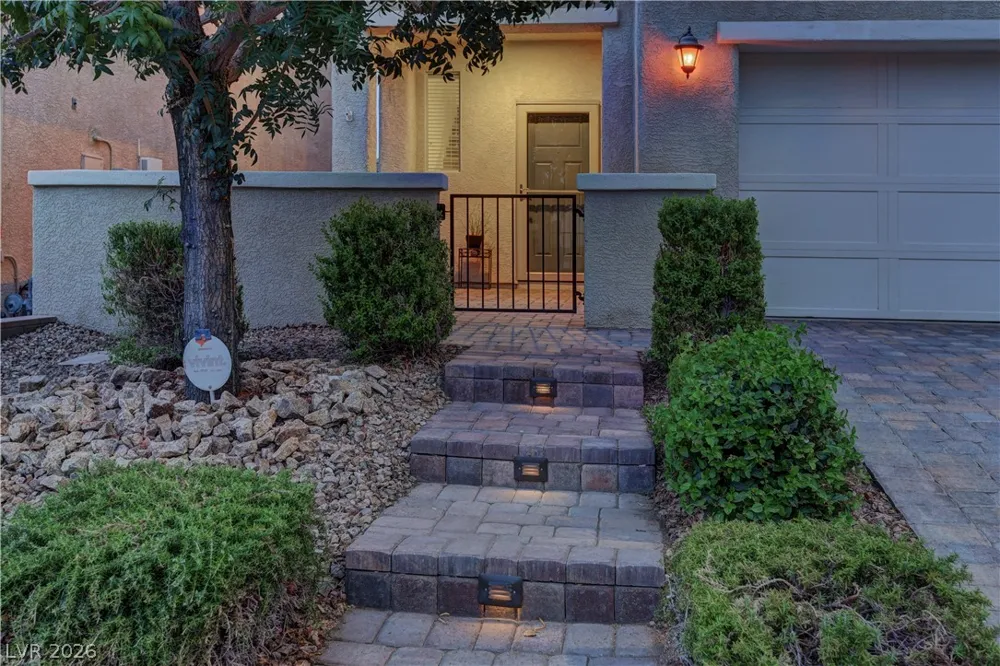 9667 Treeline Run Avenue Las Vegas, NV 89166