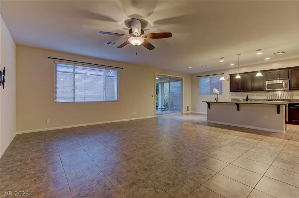 9667 Treeline Run Avenue Las Vegas, NV 89166