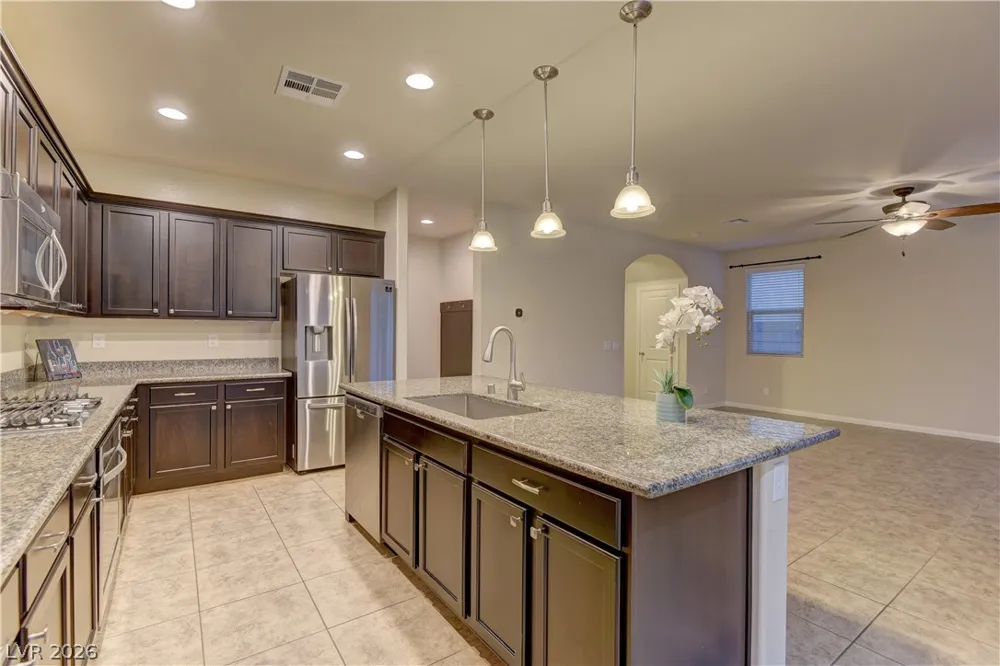 9667 Treeline Run Avenue Las Vegas, NV 89166