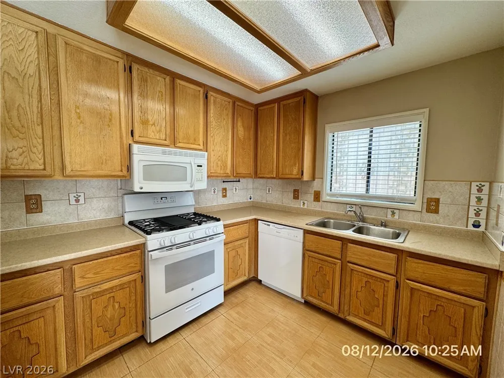 8621 Lyla Rae Circle Las Vegas, NV 89117