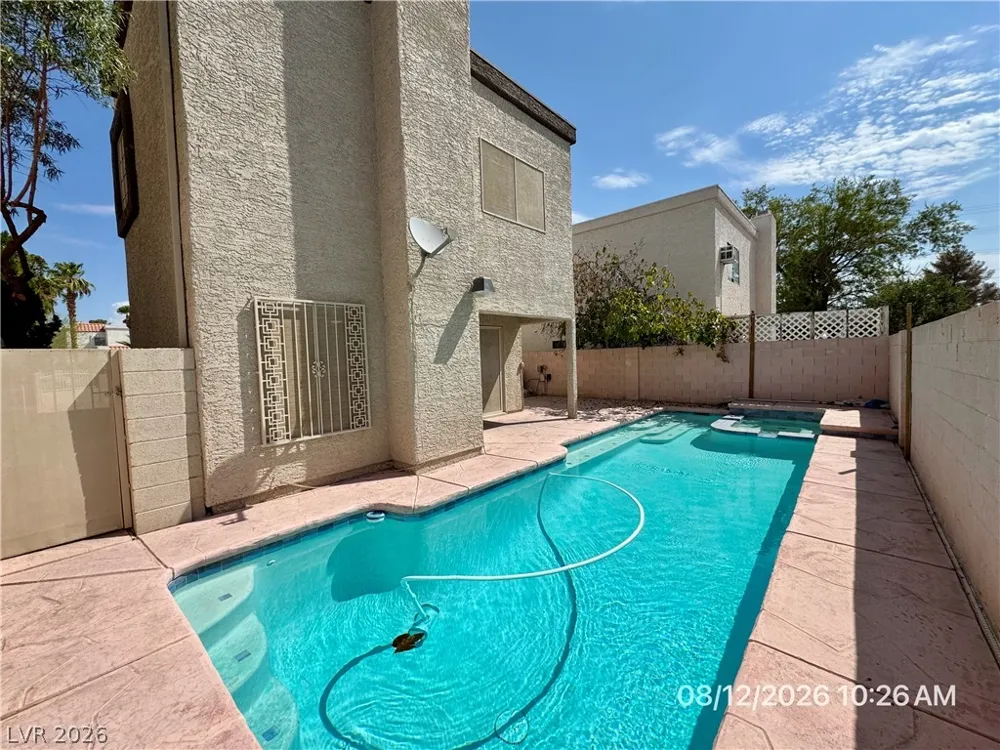8621 Lyla Rae Circle Las Vegas, NV 89117