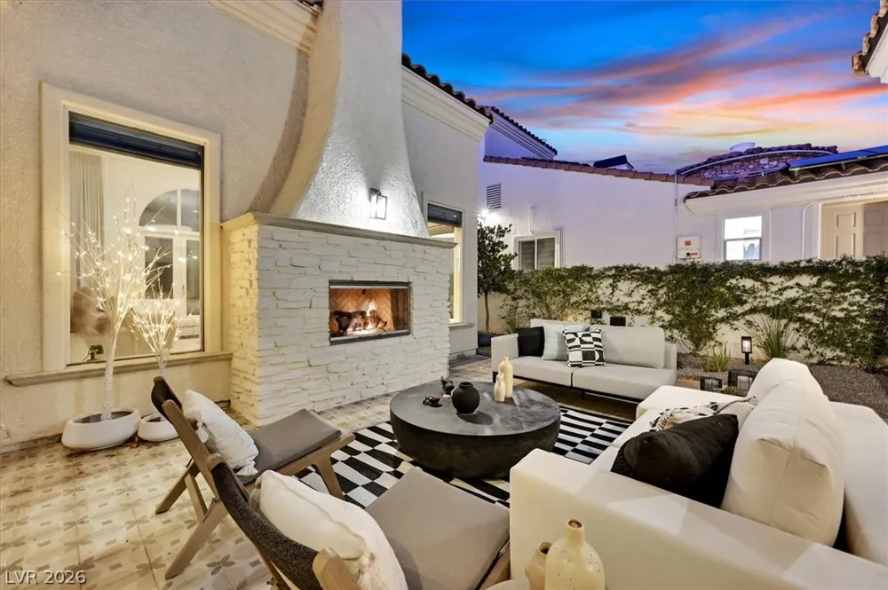11824 Kingsbarns Court Las Vegas, NV 89141