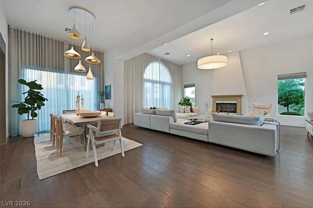 11824 Kingsbarns Court Las Vegas, NV 89141