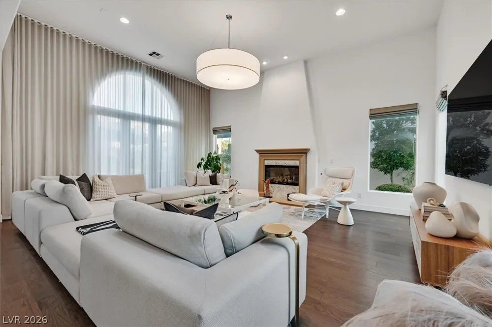 11824 Kingsbarns Court Las Vegas, NV 89141