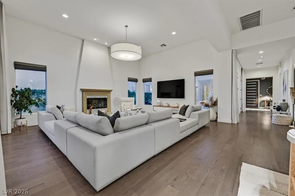 11824 Kingsbarns Court Las Vegas, NV 89141
