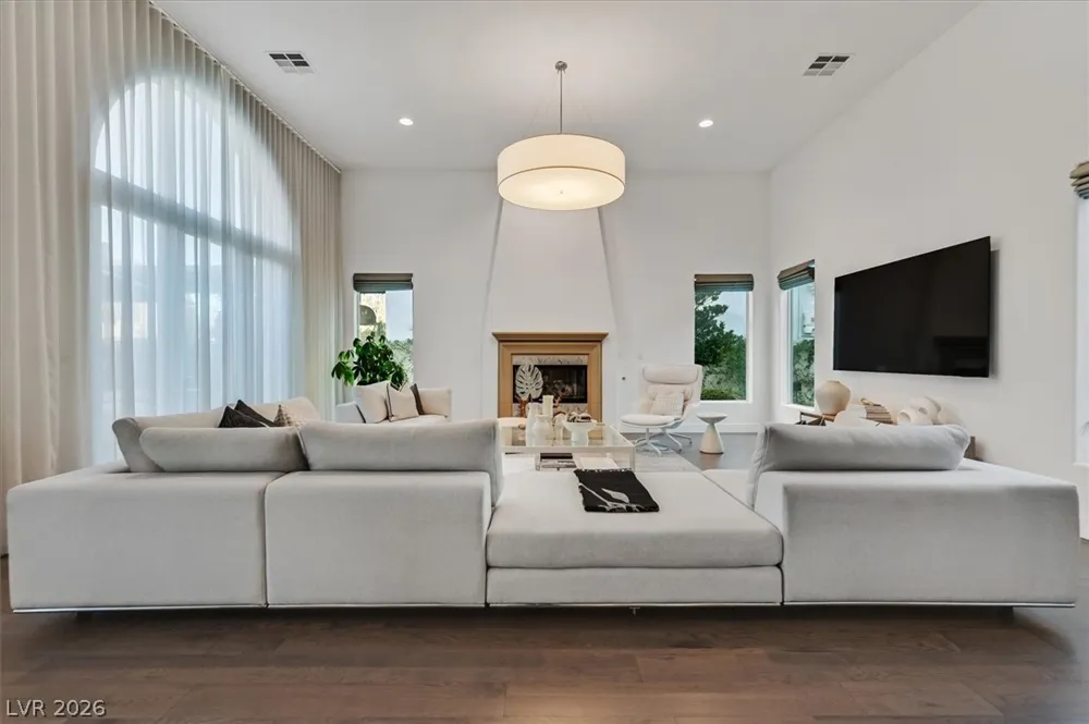 11824 Kingsbarns Court Las Vegas, NV 89141