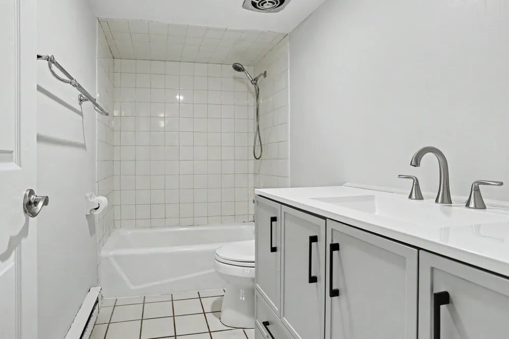 722 W Kilgore Road #102 Kalamazoo, MI 49008